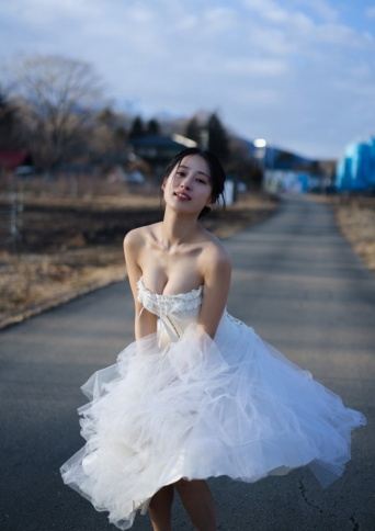 【STRiKE！デジタル写真集】澄田綾乃『この世界の片隅で。』⒞イマジカインフォス