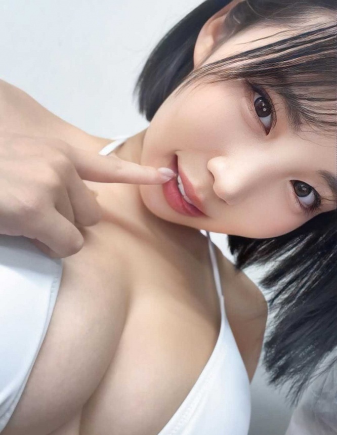 Instagram:葵成美(@naruminn21)より