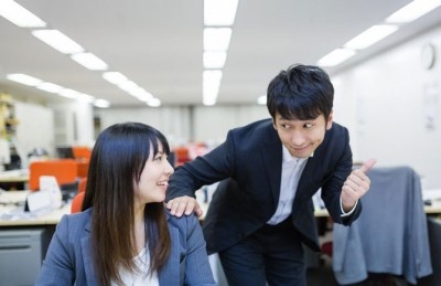 うっわー、聞いているほうが恥ずかしい……男性のウザい自慢5選