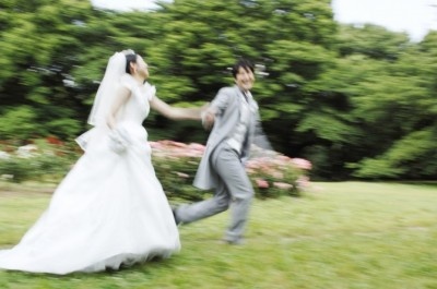 家族に結婚を反対されたら、男性はどうする？
