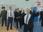 プーチンの“バレーボールサーブ”からは絶対に逃げられない！