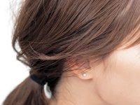 いつものヘアを格上げ！　耳まわりのこなれアレンジ3パターン