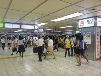 阪神梅田駅（Kzaralさん撮影、flickrより）