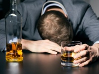 中高年の危険な飲酒。50代以上の人の4割以上が飲みすぎであることが判明（ニュージーランド研究）