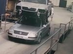 車の上に車！？　どこからツッコンでいいのかわからない車両現る。