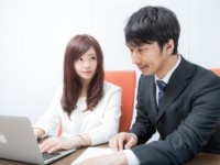 好きじゃない男性にも、やさしく接する女子の心理「人脈を意識」「モテたい」