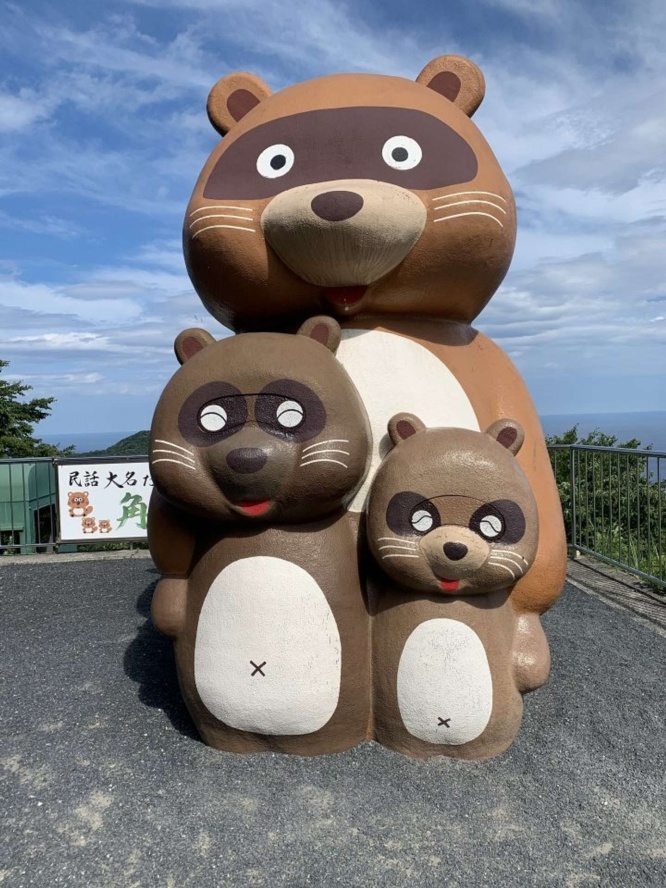 顔を出す部分は開閉式（photoACより）