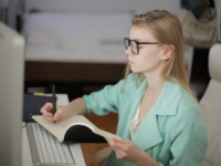 「高学歴女」ってぶっちゃけどうなの!?　男性には好印象？　それとも……