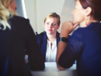 男性が教える！　新入社員が参考にしてはいけない先輩女性社員の特徴4つ！