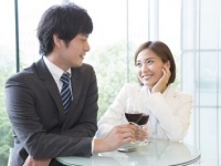 もう、乗り換えようかな～。彼氏が結婚に乗り気じゃないときに、女子が彼氏探しする深い理由！