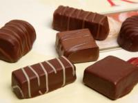 あこがれるのは？　バレンタインデートで「やってみたい！」と思うチョコの渡し方10