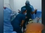 手術の準備中、麻酔で眠る患者を前に楽しそうに踊る医療チームが物議…