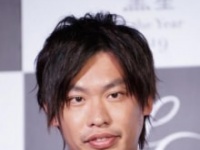 箕輪厚介氏