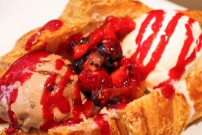 ハーゲンダッツとメゾンカイザーがコラボしたベーカリー！　東京・丸の内に期間限定オープン