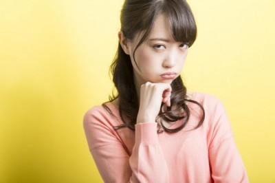 見てねーわ！　男性が思う「自意識過剰な女性」の特徴6つ