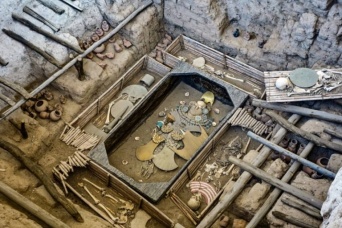 1000年以上前のトレパネーション（穿頭術）用外科手術道具がペルーの遺跡で発見される