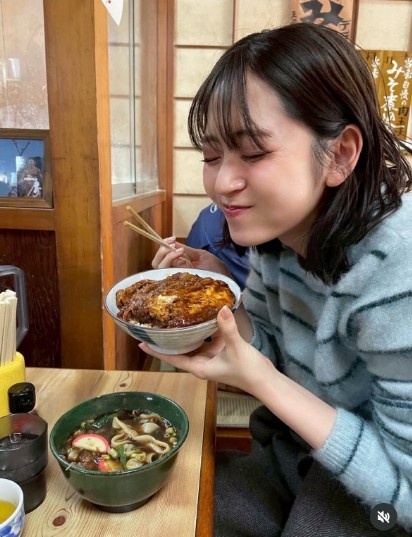 Instagram:鈴木愛理(@airisuzuki_official_uf)より