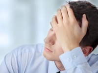 当てはまっていない!?　男性が会社でウザイと思う女性社員の特徴3つ！「世間話がとまらない」