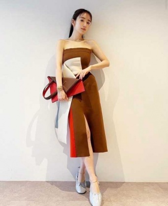 Instagram:泉里香(@rika_izumi_)より