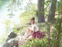 長濱ねる『セカンド写真集』　先行カット第2弾解禁！！　長濱「綺麗な水辺にて美しい写真を撮っていただきました！」