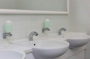 どっちが多数派？　職場のトイレでせっけんつけて手を洗う？　洗わない？【女子の本音】