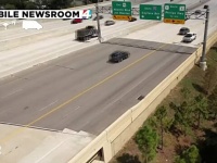 高速道路に突如黄色い線が現れドライバーたちが混乱、何が起きたのか？