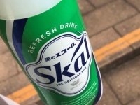 白い炭酸「愛のスコール」、東日本では激レアって知ってた？　販売比率は「中部以西で92％」