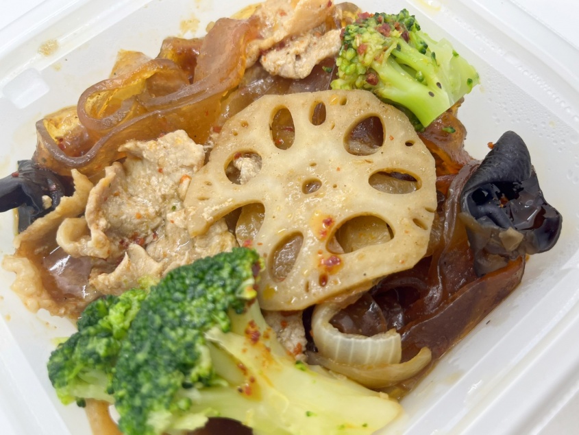 【 Let’s麻辣湯！ 番外編】つるもち食感の太麺が病みつきに！セブン『つるもち食感　旨辛麻辣太麺春雨』