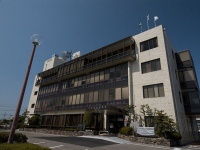 北名古屋市役所西庁舎（Gosei78さん撮影、Wikimedia Commonsより）