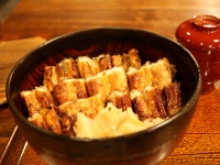 広島のあなごめし（ayustetyさん撮影、flickrより）