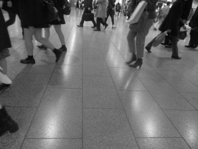高校生の行動で押す力も弱くなった(画像はイメージです) 