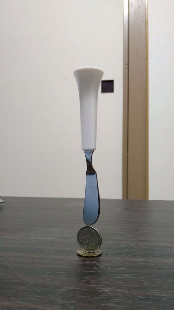 立ってはいるけれども......(画像はたぬ@thumb_taniさんのツイートより)