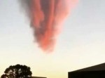 天変地異の前触れ！？　ブラジルで“紅い雲”が観測…