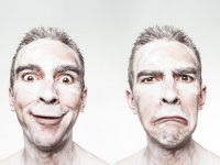 裏の顔があるかもよ？