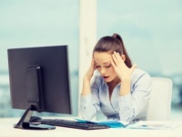 理不尽すぎ！　職場で女性をイラッとさせる日々のできごと3選