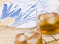そんな手が!?　節電しながら涼をとる方法12　「●●をいろんなところに塗って仰ぐ」