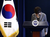 機密漏えい問題で任期満了前の辞任を表明した韓国の朴槿恵大統領（代表撮影／ロイター／アフロ）