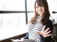 地味顔なのに何で!?　あんまりかわいくないのに、なぜか男性からモテる地味女子の特徴6つ！