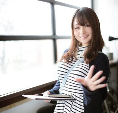 地味顔なのに何で!?　あんまりかわいくないのに、なぜか男性からモテる地味女子の特徴6つ！