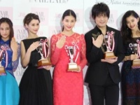 ダレノガレ明美がネイルクイーン殿堂入り！　岡田結実、橋本マナミらも受賞