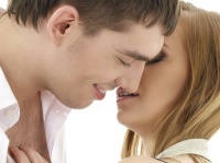 ヤダ、口くさい!!　女子がキスするとき、彼に食べていてほしくないもの4選！