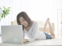 平日の夜だけで効率よく稼ぎたい！　女性がこっそりやっている副業