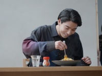 賀来賢人出演　『ほんだし®』新TVCM公開！　賀来は「僕が1日ひたすら食べるという非常に嬉しい仕事」