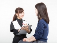 男子が釘づけ！　「ナチュラル美人」が多いと思う職種・6つ