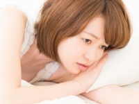 生理の痛み、どうしてる？　対策4つ「毛糸のパンツをはく」「カイロで温める」