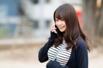 「LINE」or「電話」彼女と連絡をとるなら、どっちがいい？