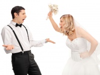 遊べない、彼女と揉める……結婚直前の男が「浮気」に走る4つの理由