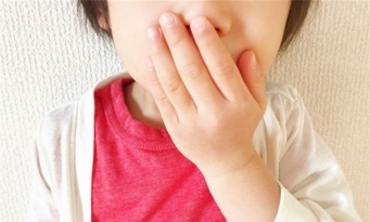 「電車の中で幼い息子が大量に嘔吐。床にできたゲロの水たまりを見て、乗り合わせた高校生が...」（福岡県・40代女性）
