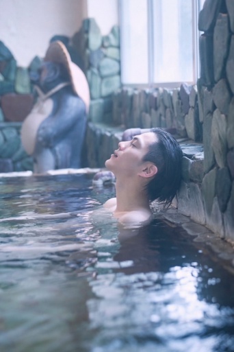 ⒞KADOKAWA／写真：加藤アラタ