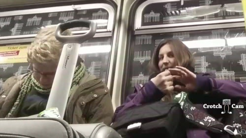 男性のアソコを凝視